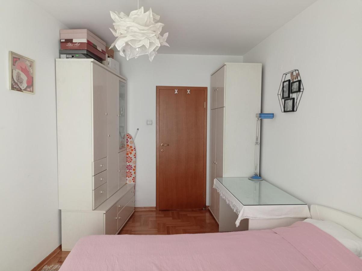 Go 2 Apartment Belgrado Buitenkant foto