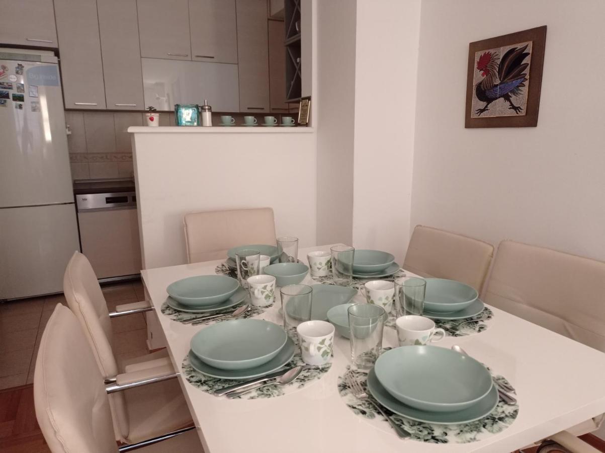 Go 2 Apartment Belgrado Buitenkant foto