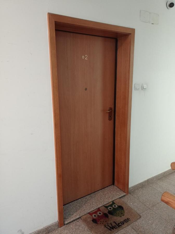Go 2 Apartment Belgrado Buitenkant foto